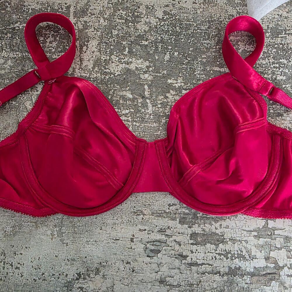 Victoria's Secret Red Satin Vintage Underwire Bra 34C - Picture 3 of 9